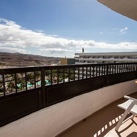 מלון Servatur Waikiki 4*