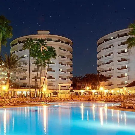 Servatur Waikiki מלון 4*
