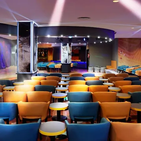 Servatur Waikiki מלון 4*